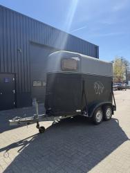 1 Paardstrailer | Opknapper | Meeneemprijs